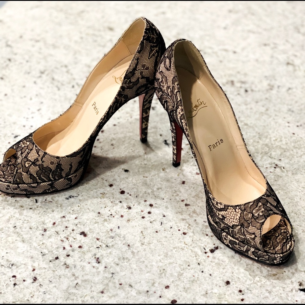 Christian Louboutin Lace peep toe platform 39.5EU